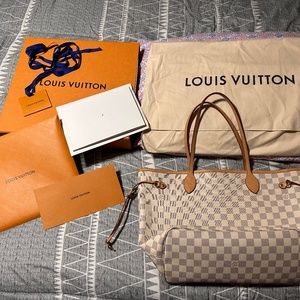 Louis Vuitton Neverfull MM Tote